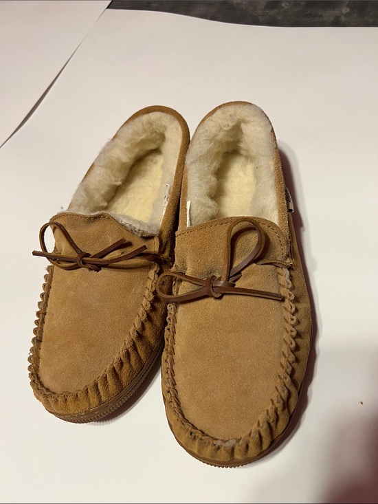 Plymouth Mocs Lined Tan Suede Moccasin Slippers for Men Size 10 main image 6
